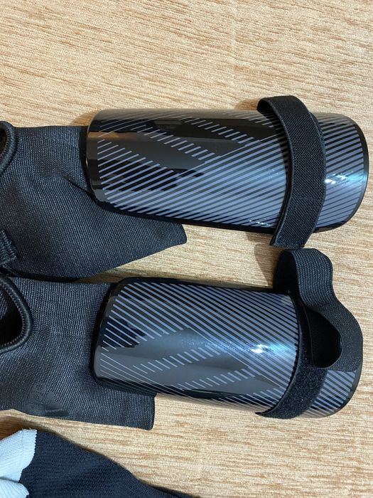 vand aparatori Adidas