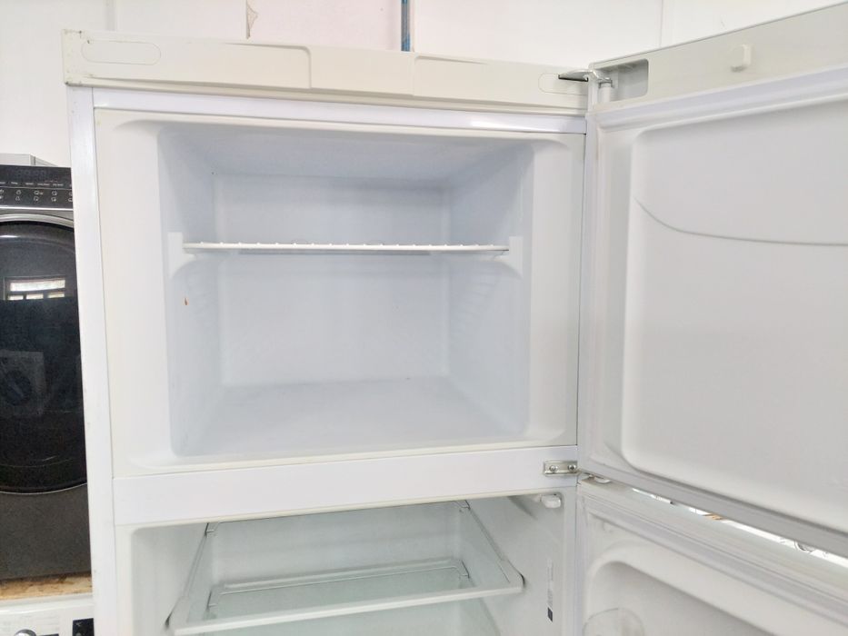 Frigider lndesit A+ impecabil