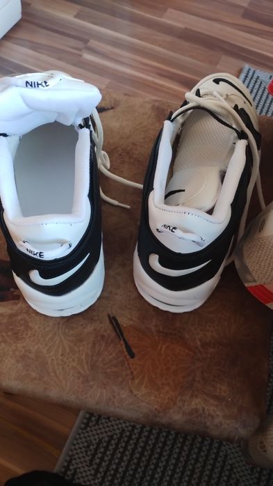 Продавам  кецове Nike 43 номер.