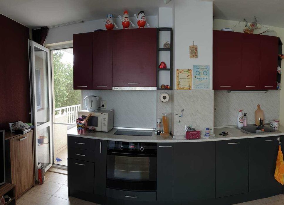 Дава се под наем Тристаен апартамент в Бургас, Славейков - 100 кв.м за 153 € - Снимка #1