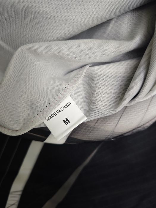 Trening modern bărbătesc mărimea M, nepurtat, potrivit pentru 178 cm