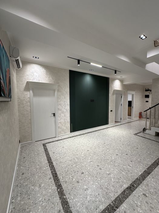 Замона 5/3-4/4 150 м2 дуплекс, евроремонт