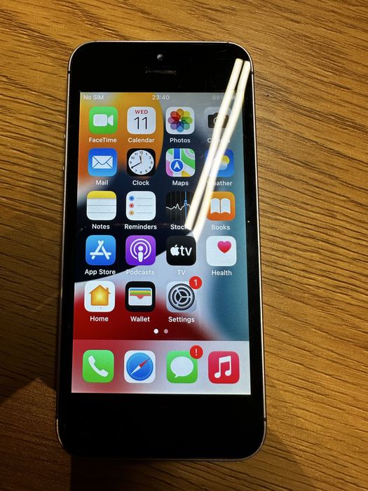 Iphone SE 16GB - No Icloud