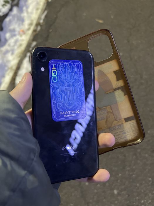 iPhone XR 128GB черный