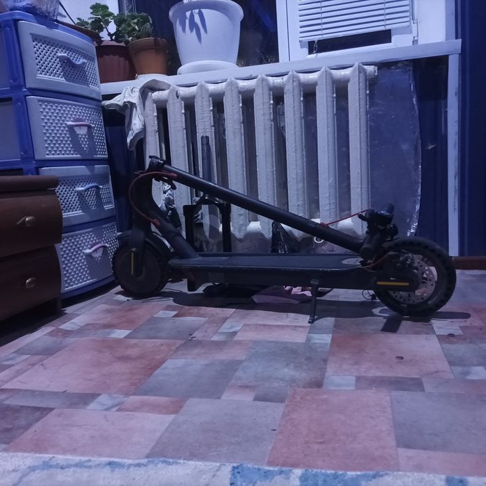 Продам электросамокат