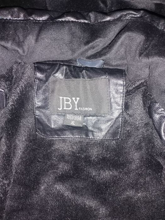 Куртка зимнии продаю