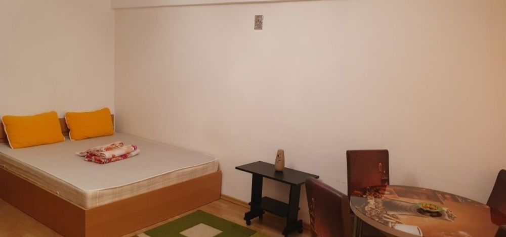 Închiriez garsoniera confort 1 metrou Pta Sudului