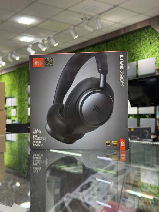 Jbl Live 780NC.