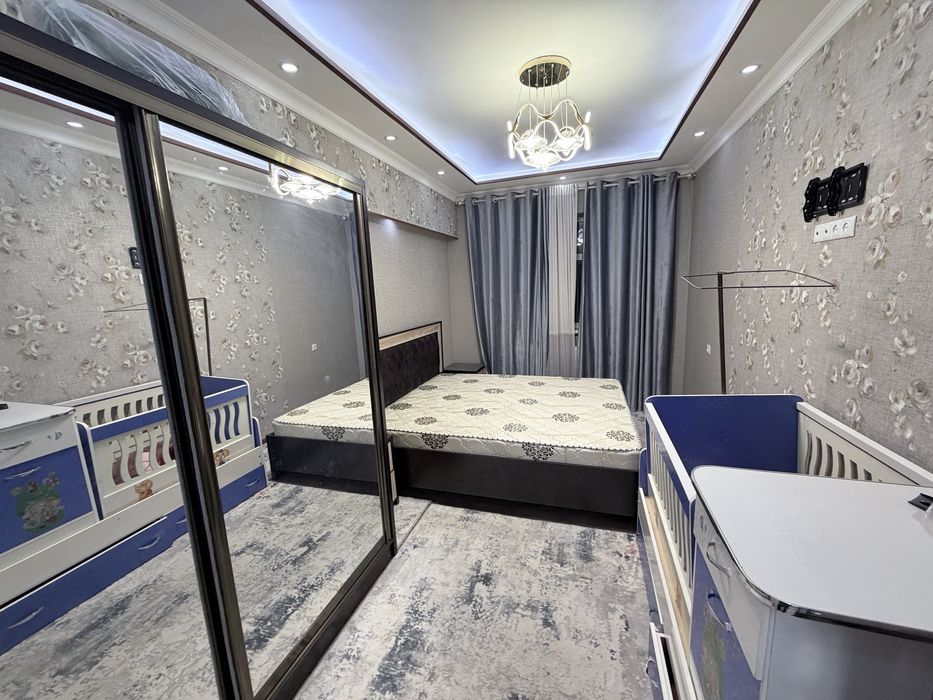 7 Мкр мега маркет олдида