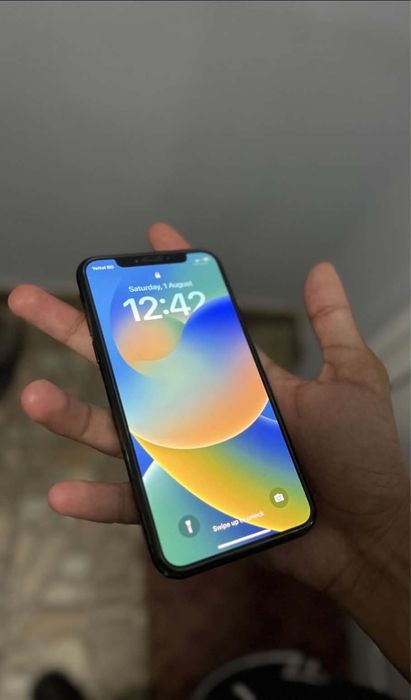 Продавам iphone X