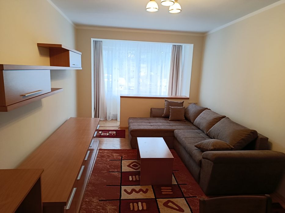 Proprietar închiriez apartament cu 3 camere Bld. Cetatii