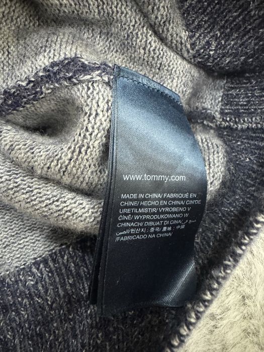 Мъжки вълнен пуловер TOMMY HILFIGER . Размер L