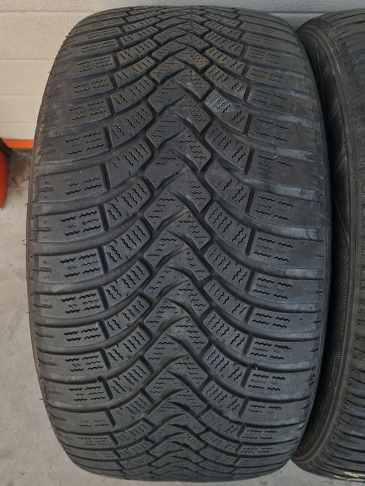 Зимни гуми 4 броя FALKEN EuroWinter HS01 255 40 R18