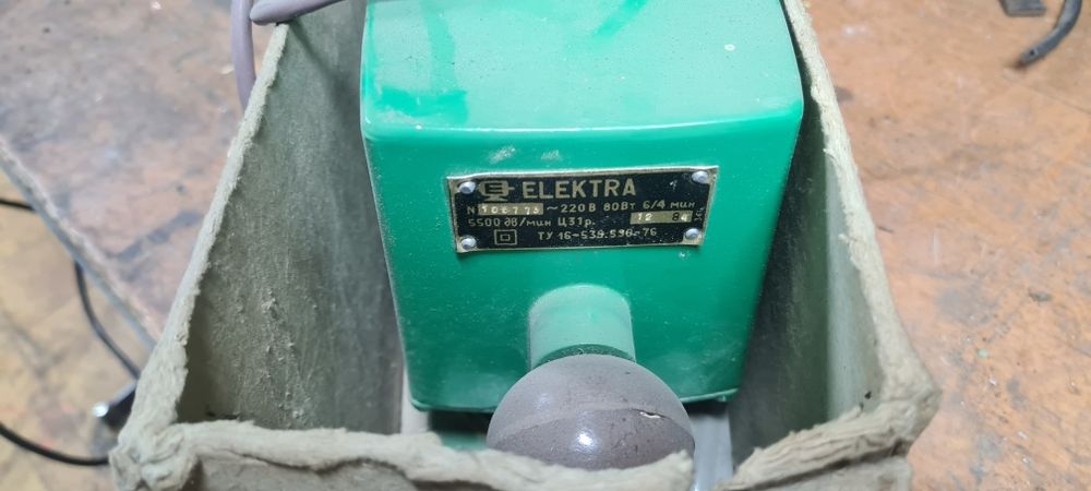 Шлифовальная машинка