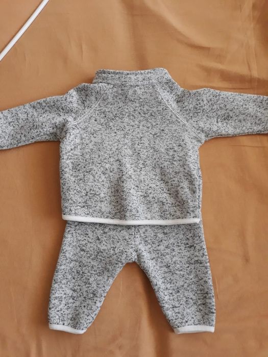 Vând set fleece 2 piese h&m marimea 56