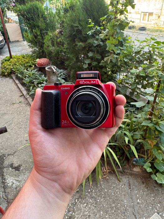 Casio Exilim EX-H50 цифров фотоапарат