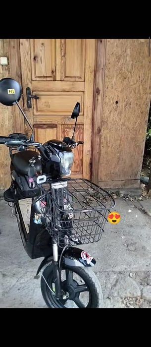 Продам электроскутер Sk8