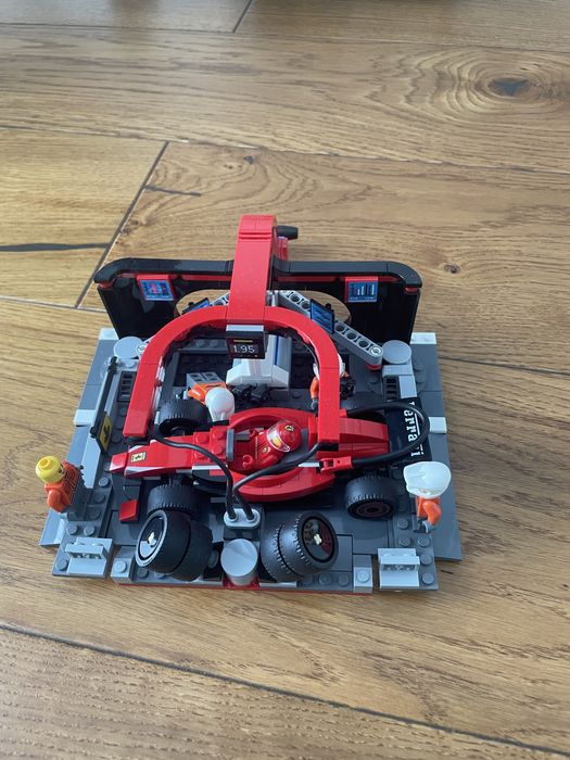 Lego City 60443 Pit Stop F1