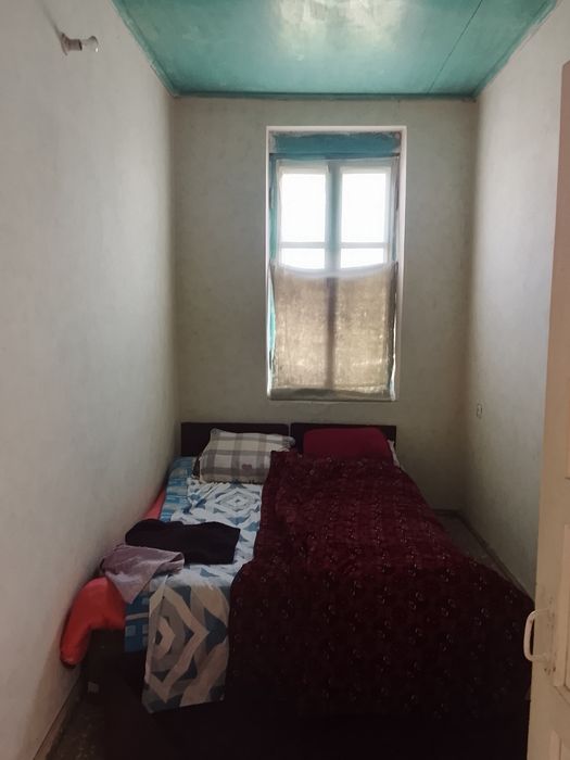 12 sotix uy sotiladi 47.000$ keliwamiz