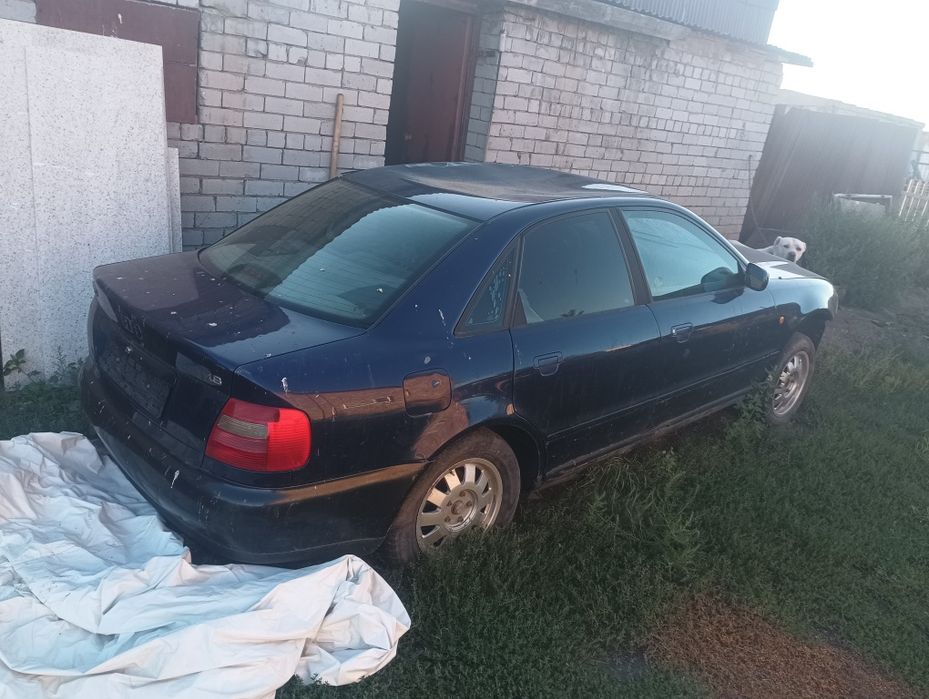 Продам Ауди А4  на запчасть