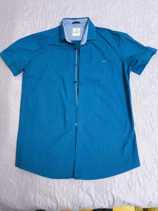 Риза с къс ръкав