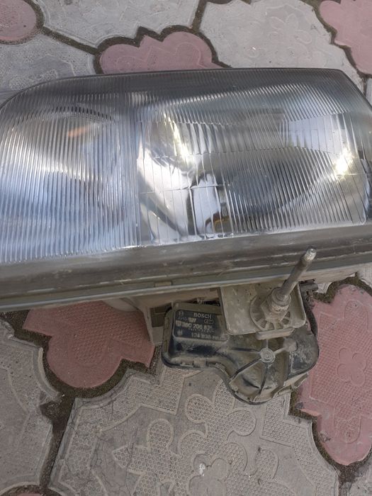 Фара на мерседес 124 ешка