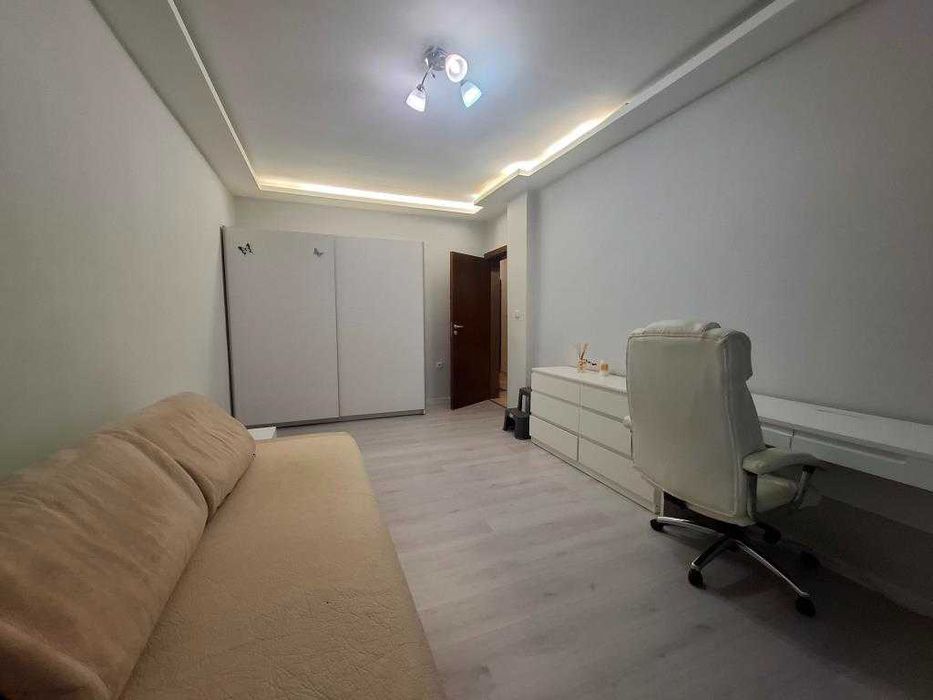 Дава се под наем Тристаен апартамент в Варна, Автогара - 90 кв.м за 747.66 € - Снимка #10