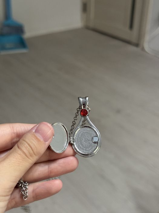 Кулон из h2o просто добавь воды