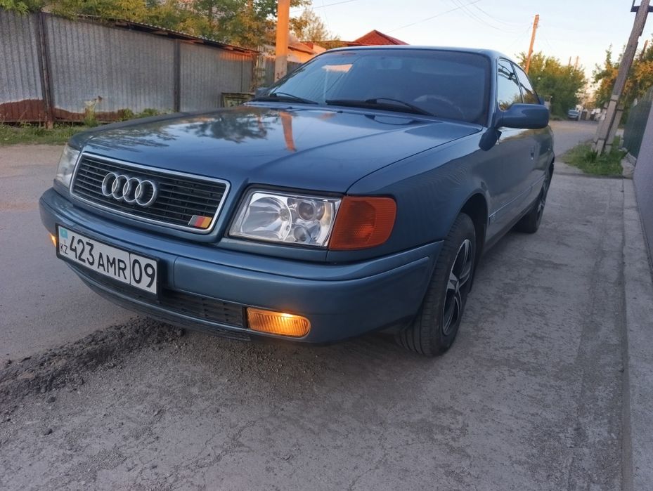 Ауди 100 с4.  2.3. инжектор.