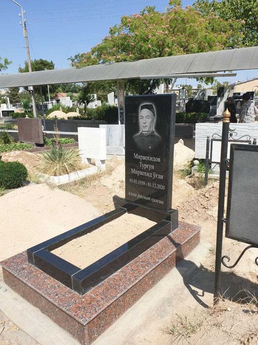 Памятники из качественного гранита, оптовые цены, свой цех