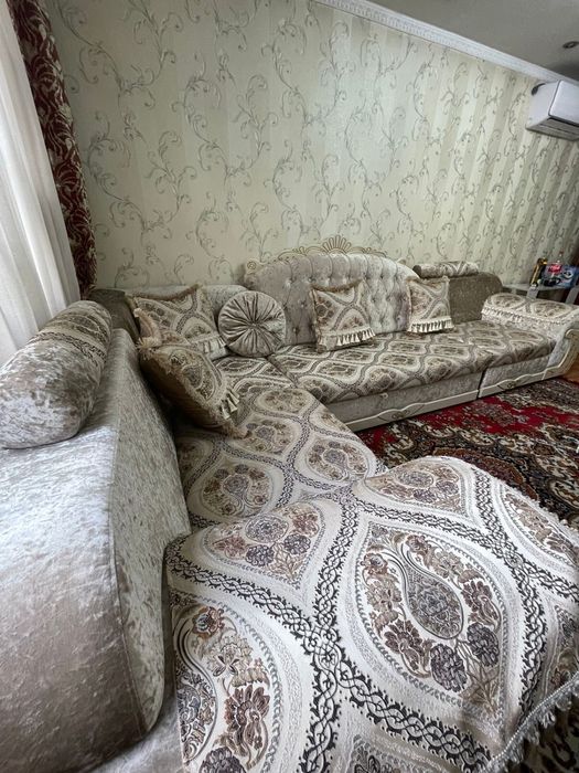 Срочно продам угловой диван