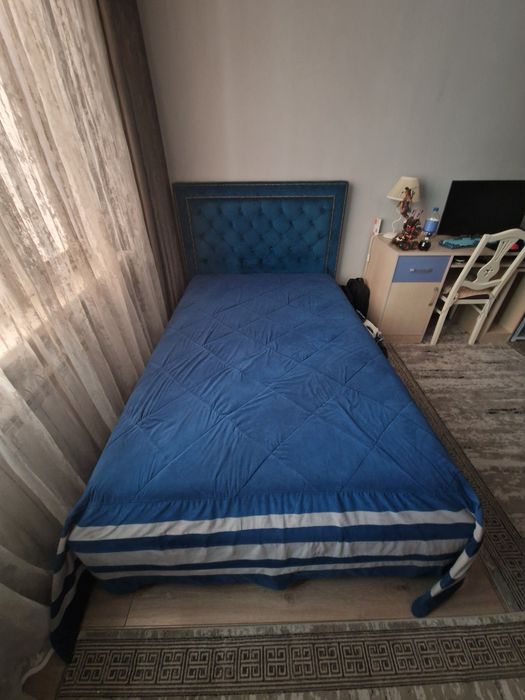 Продаю плеть на кровати