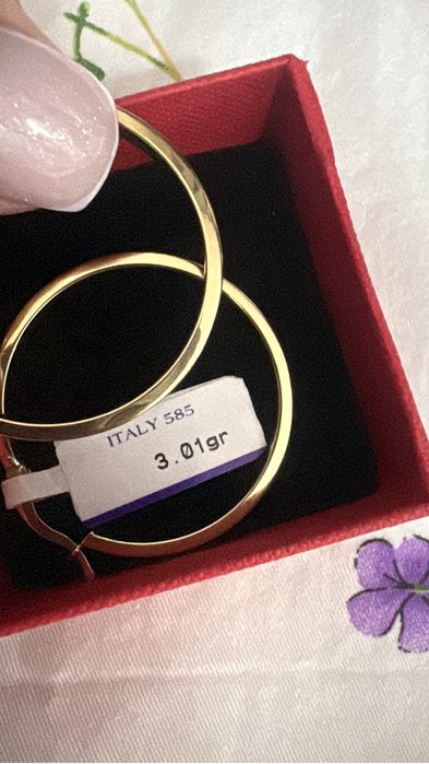 Продам золотые серьги cartier , Италия