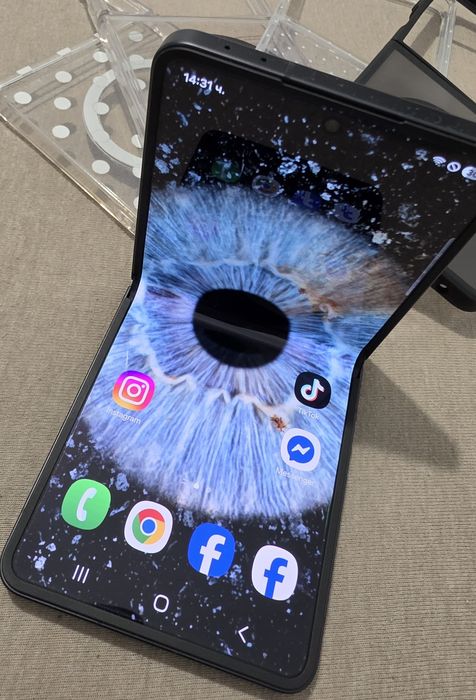 Samsung z flip 7
