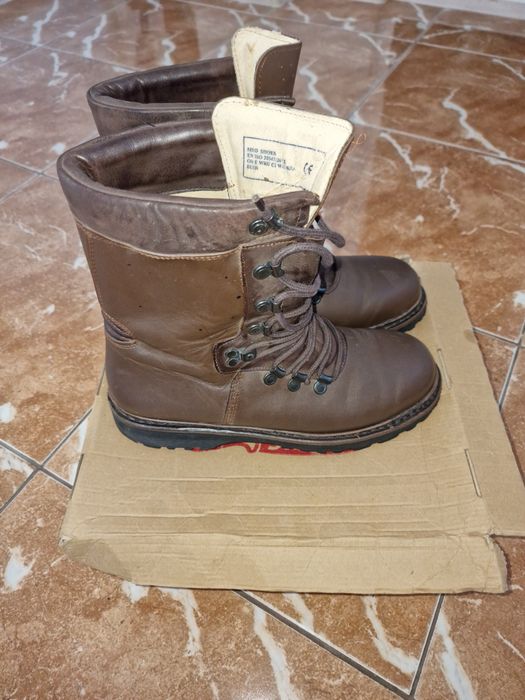 Bocanci militari