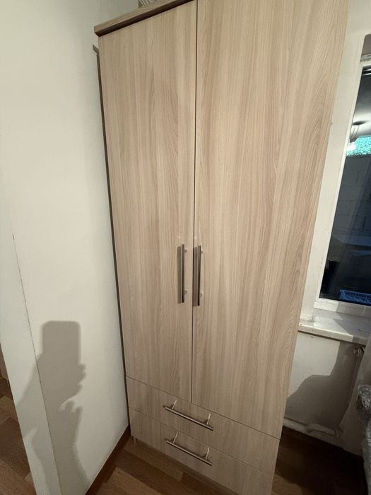 Срочно продам прихожий шкаф