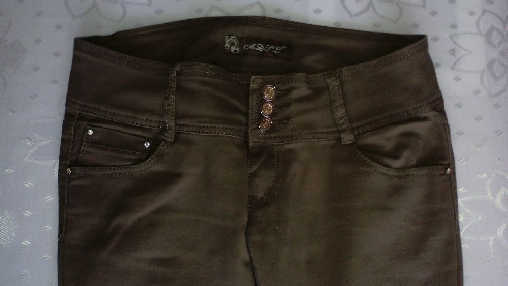 Дънки - дамски, тютюнев цвят