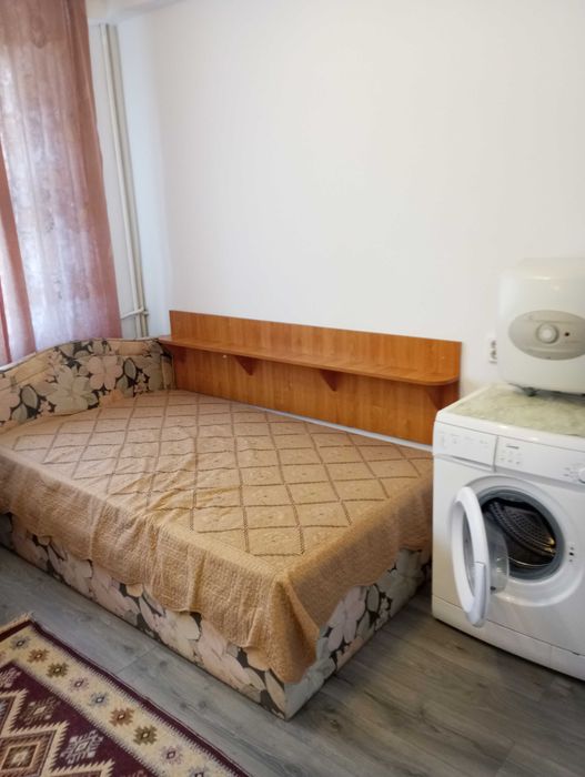 Inchiriez garsonira  etaj1 zona catedrala lidel zamca