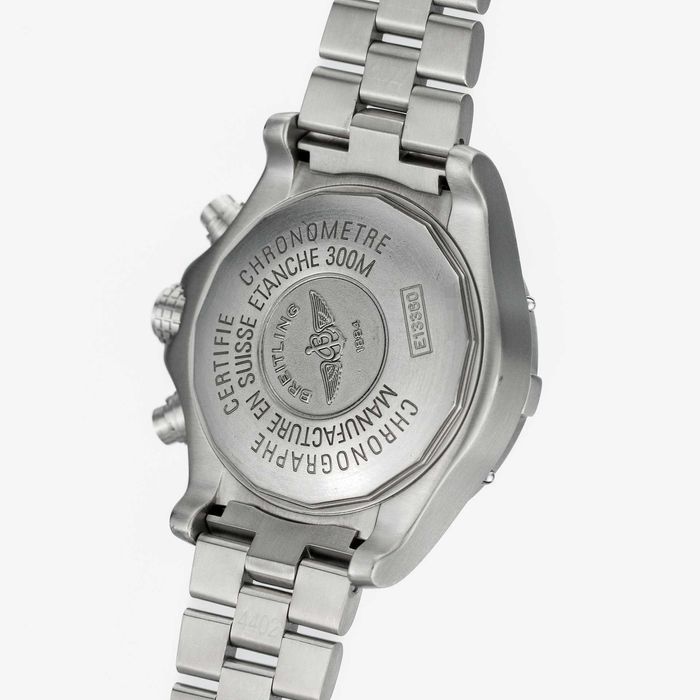 Breitling Chrono Avenger Titanium 44mm E1336009/B555