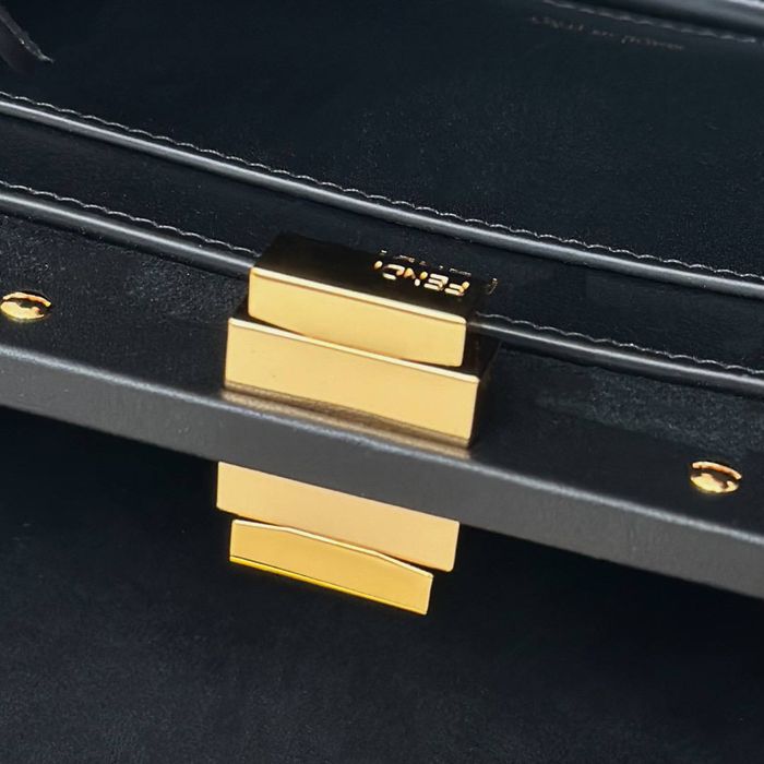 Geanta Fendi Peekaboo