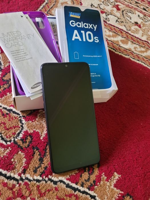 Samsung A10s.       .