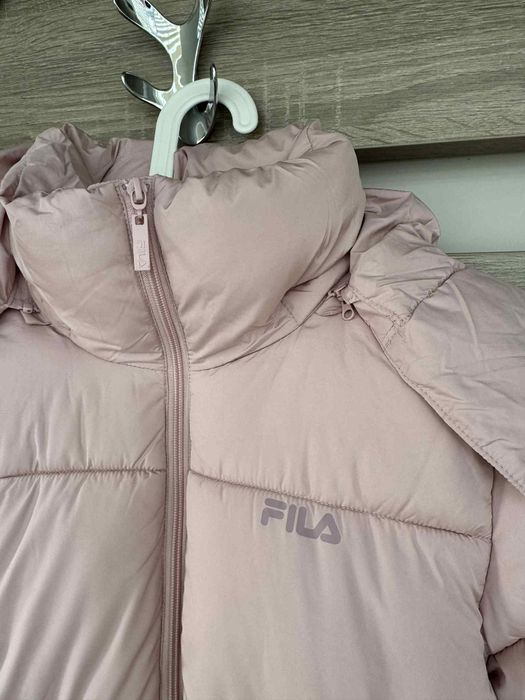 Дамско пухено яке Fila.