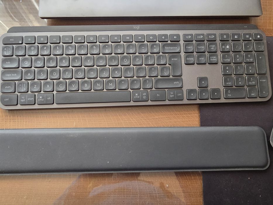Комплект Logitech MX Keys S Combo, MX Keys S + MX Master 3S, 2.4GHz&Bluetooth, USB-C, Graphite