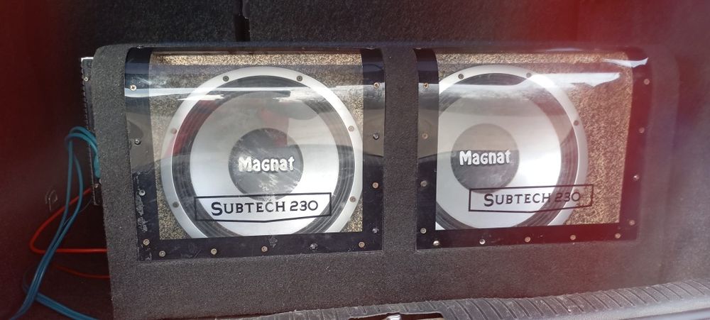 Vând subwoofer auto magnat se aude foarte tare și bine preț negociabil