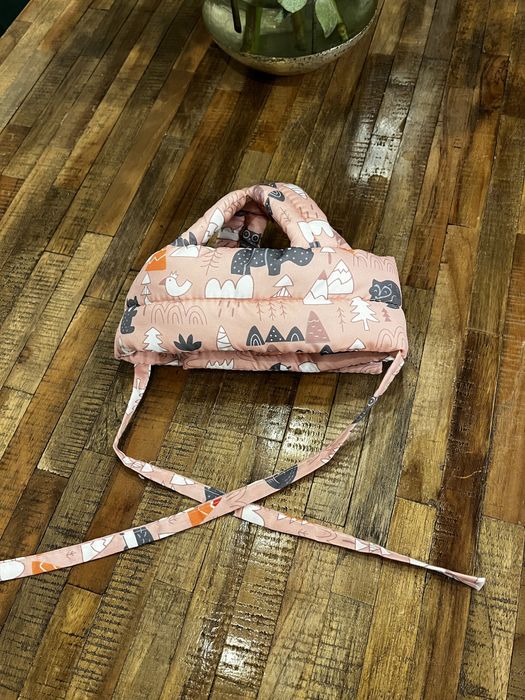 Set Protecție Complet Bebeluși: Rucsac Albinuță + Cască Soft