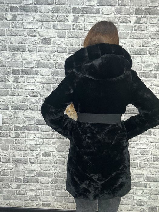 Шуба мутоновая с норкой