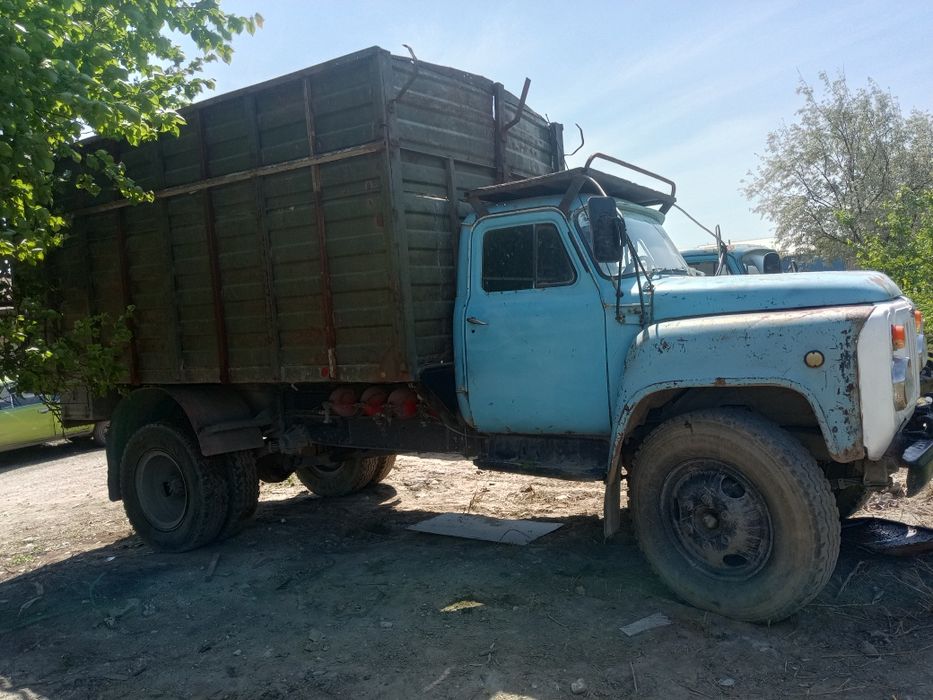 Gaz 53 sotiladi yaxshi xolatda