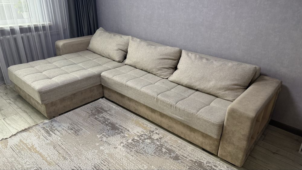 Продам Диван 3,2 м