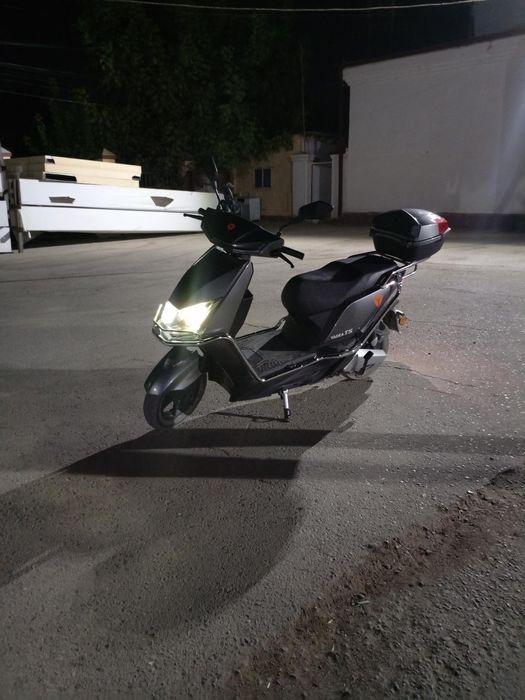 Skuter Yadea T5 yangi