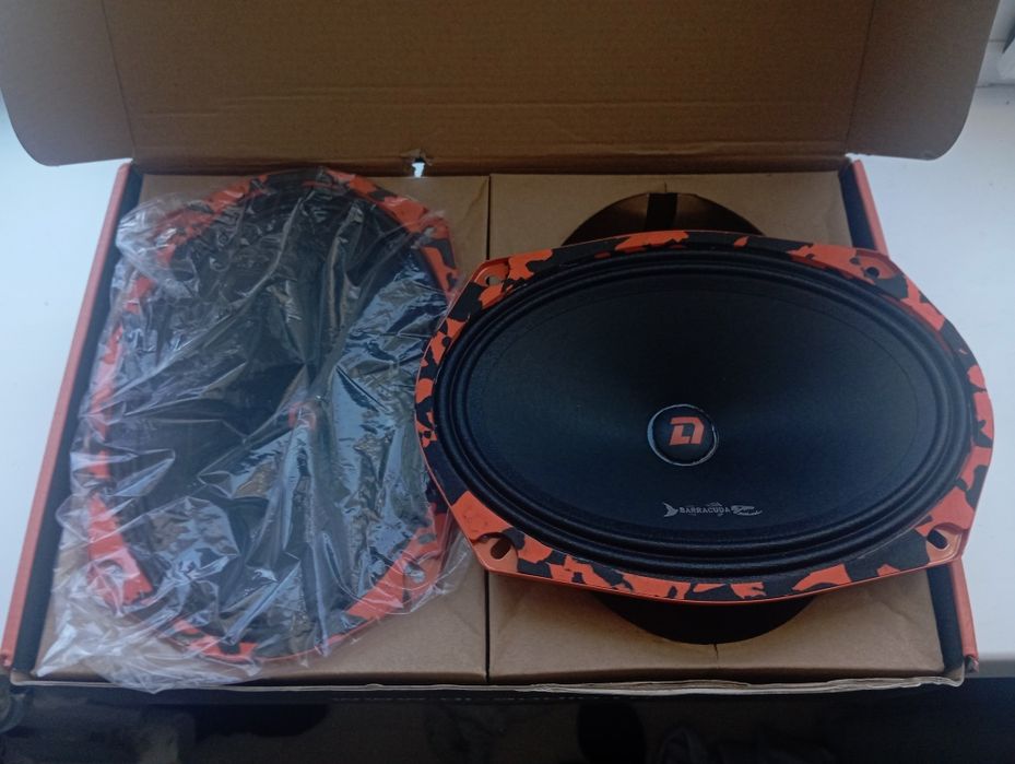 Продам колонки DL AUDIO barracuda 69